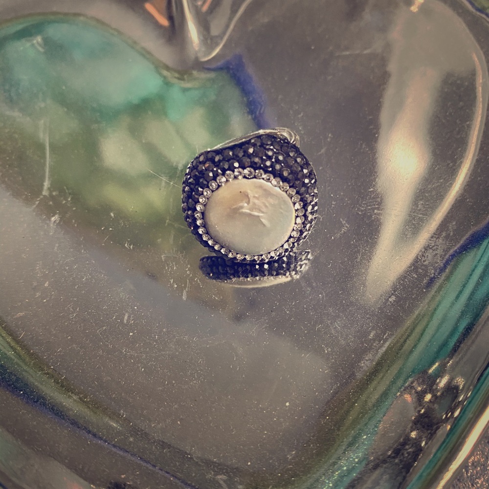 Crystal and pearl ring